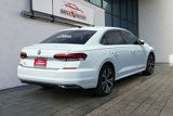 Used 2022 Volkswagen Passat 2.0T SE image 3