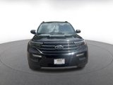 Used 2024 Ford Explorer XLT w/ Equipment Group 202A image 4