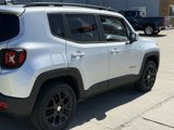 Used 2021 Jeep Renegade Latitude image 4