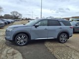 New 2025 Nissan Pathfinder Platinum image 4