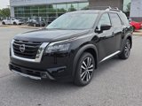 New 2025 Nissan Pathfinder Platinum image 2