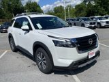 New 2025 Nissan Pathfinder SL image 2