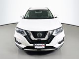 Used 2019 Nissan Rogue SV image 2