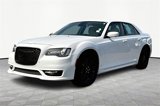 Used 2022 Chrysler 300 Touring image 2