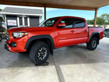 Used 2017 Toyota Tacoma TRD Off-Road image 5