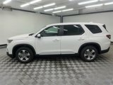 New 2025 Honda Pilot EX-L image 2