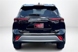 Used 2024 Toyota Highlander Platinum image 4