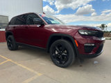 Used 2023 Jeep Grand Cherokee Limited w/ Black Appearance Package image 4