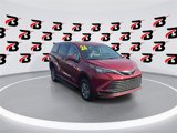 Used 2024 Toyota Sienna LE image 2