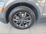 Certified 2024 Volkswagen Tiguan SE w/ Panoramic Sunroof Package image 6