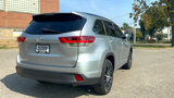 Used 2017 Toyota Highlander SE image 4
