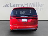 New 2025 Chrysler Pacifica Select image 3