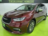 Used 2023 Chrysler Pacifica Limited image 5