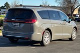 New 2025 Chrysler Pacifica Select image 3