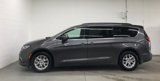 Used 2022 Chrysler Pacifica Touring-L image 6