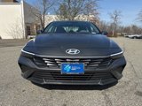 Certified 2025 Hyundai Elantra SE image 2