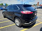 Used 2023 Ford Edge SEL image 3