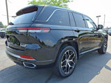 New 2025 Jeep Grand Cherokee Summit image 4