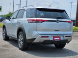 New 2025 Nissan Pathfinder SL image 4