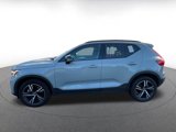Used 2024 Volvo XC40 B5 Core image 4