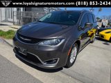 Used 2020 Chrysler Pacifica Touring-L image 3