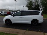 New 2024 Chrysler Pacifica Touring-L w/ S Appearance Package image 4