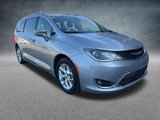 Used 2019 Chrysler Pacifica Touring-L Plus w/ Advanced Safetytec Group image 2