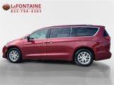 Used 2020 Chrysler Pacifica Touring w/ Cold Weather Group image 4