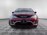 Used 2018 Chrysler Pacifica Touring-L image 3