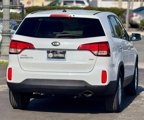 Used 2015 Kia Sorento LX image 3