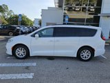 Used 2022 Chrysler Pacifica Touring-L w/ Uconnect Theater Family Group image 3
