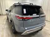 New 2025 Nissan Pathfinder Platinum image 2