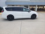 New 2025 Chrysler Pacifica Limited image 5