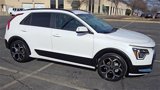 Used 2023 Kia Niro EX Touring image 2