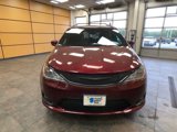 Used 2019 Chrysler Pacifica Touring-L Plus w/ Advanced Safetytec Group image 2