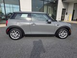 Used 2019 MINI Cooper 2-Door Hardtop w/ Premium Package image 2