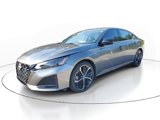 Used 2024 Nissan Altima 2.5 SR w/ SR Premium Package image 3