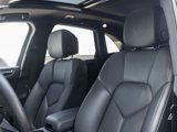 Used 2024 Porsche Macan image 5