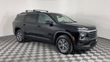 New 2025 Chevrolet Traverse LT image 2