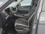 New 2025 Volkswagen Atlas Peak Edition SE image 4
