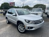 Used 2015 Volkswagen Tiguan SE image 2