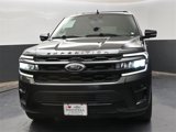 Used 2022 Ford Expedition Max Limited image 3