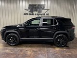 Used 2025 Chevrolet Equinox LT w/ Convenience Package II image 3
