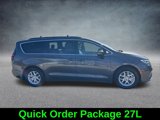 Used 2022 Chrysler Pacifica Touring-L image 4