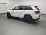 Used 2019 Jeep Grand Cherokee Laredo image 3