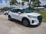 Used 2023 Nissan Kicks SV image 2