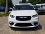 New 2025 Chrysler Pacifica Select image 2