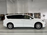 Used 2022 Chrysler Pacifica Touring-L image 3