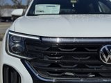 New 2025 Volkswagen Atlas Cross Sport SE image 4