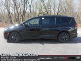 New 2025 Chrysler Pacifica Select image 3